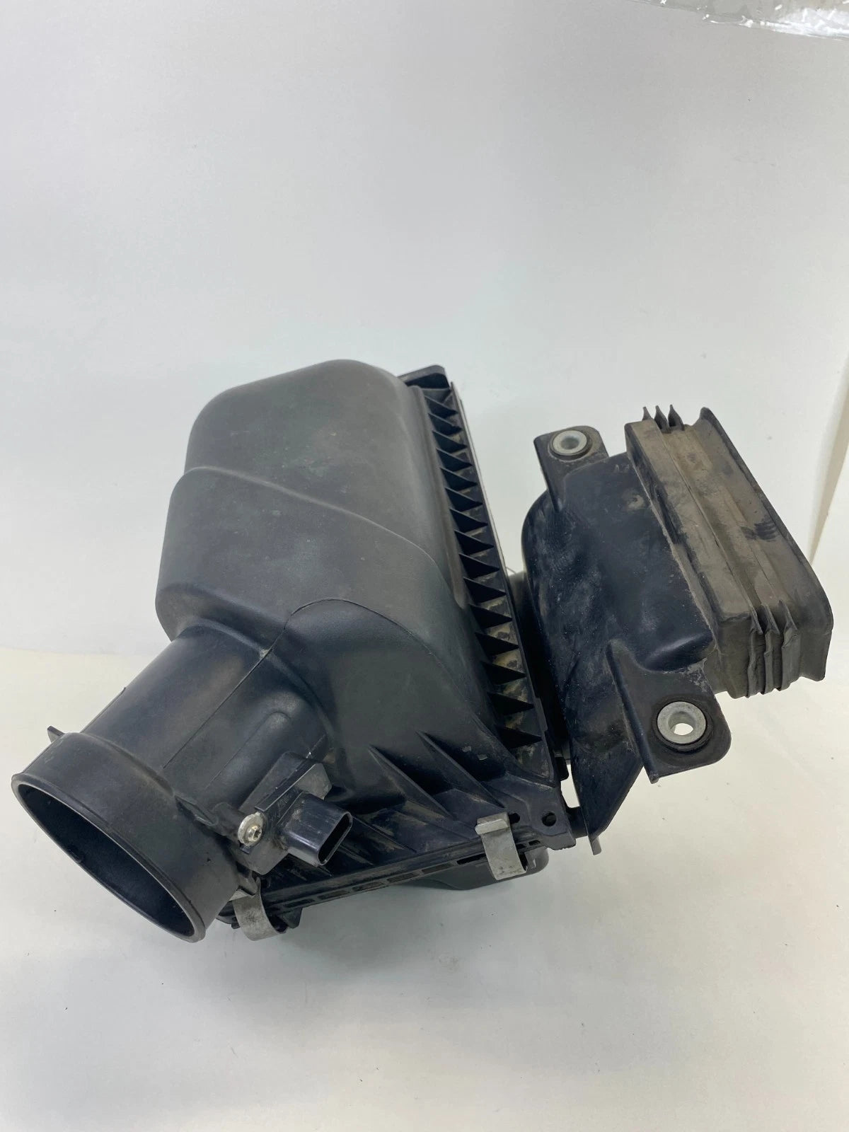 2010-2019 Ford Flex Air Cleaner Intake Box Housing Assembly AA53-9A600-AD OEM