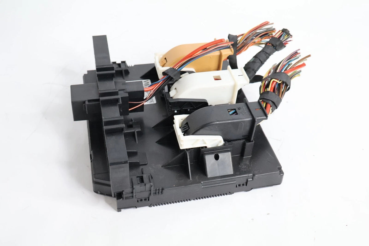 12-15 VOLKSWAGEN PASSAT 1.8L BODY CONTROL MODULE BCM COMPUTER UNIT 5K0937087AE