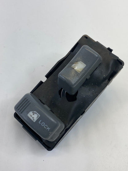 1995-2000 Tahoe Yukon Front Right Passenger Door Lock & Window Switch J12M-8015