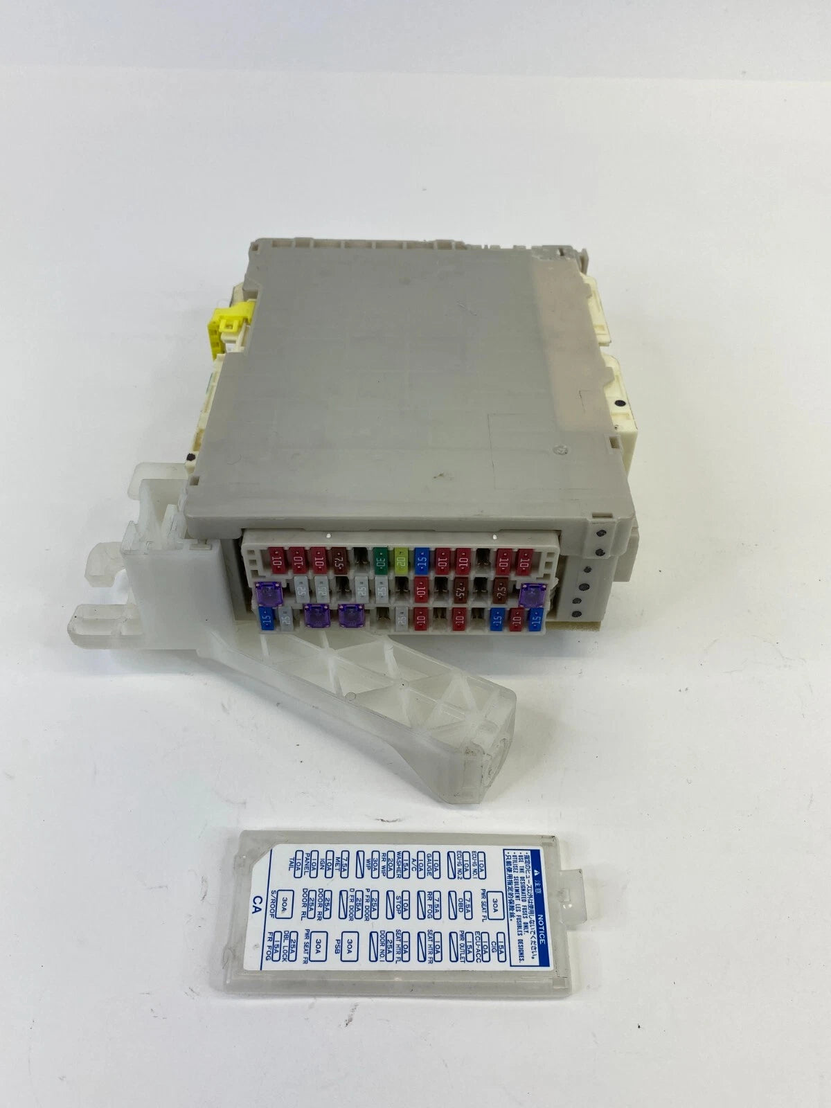2010 10 TOYOTA PRIUS 1.8L INTERIOR DASH FUSE RELAY JUNCTION BLOCK BOX 8273047450
