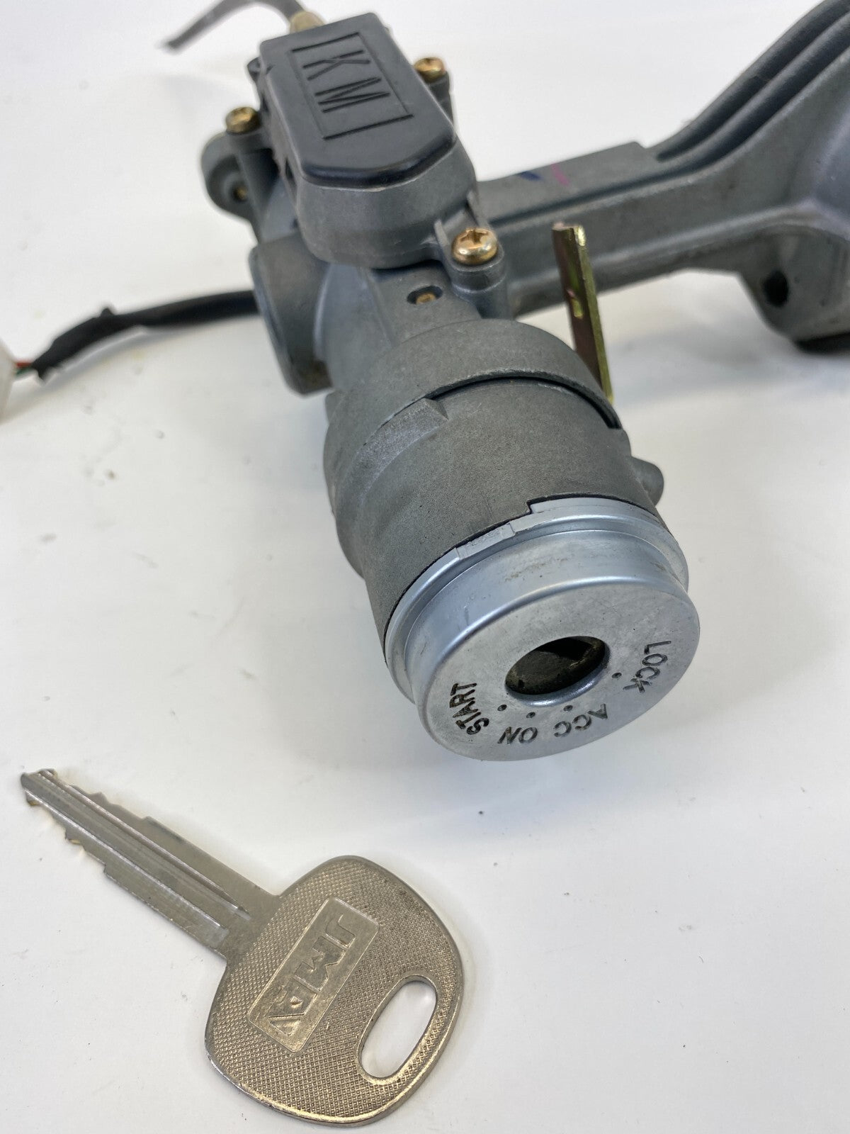 2005-2010 Kia Sportage 2.0L L4 AT Ignition Switch Lock Cylinder W/ Key OEM