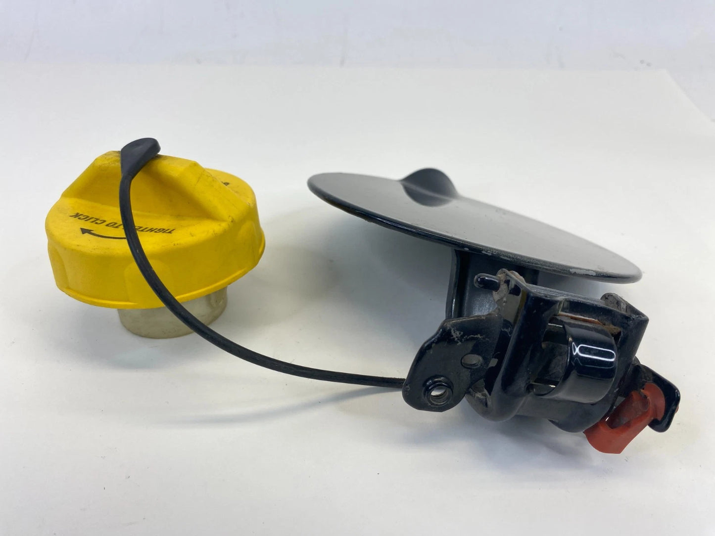 2008-2016 Town & Country Fuel Filler Door Gas Lid Cover Assy 05116393AA OEM