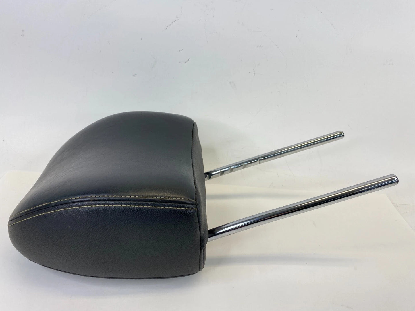 2014-2019 KIA SOUL FRONT RIGHT PASSENGER SIDE SEAT HEADREST ASSEMBLY BLACK OEM