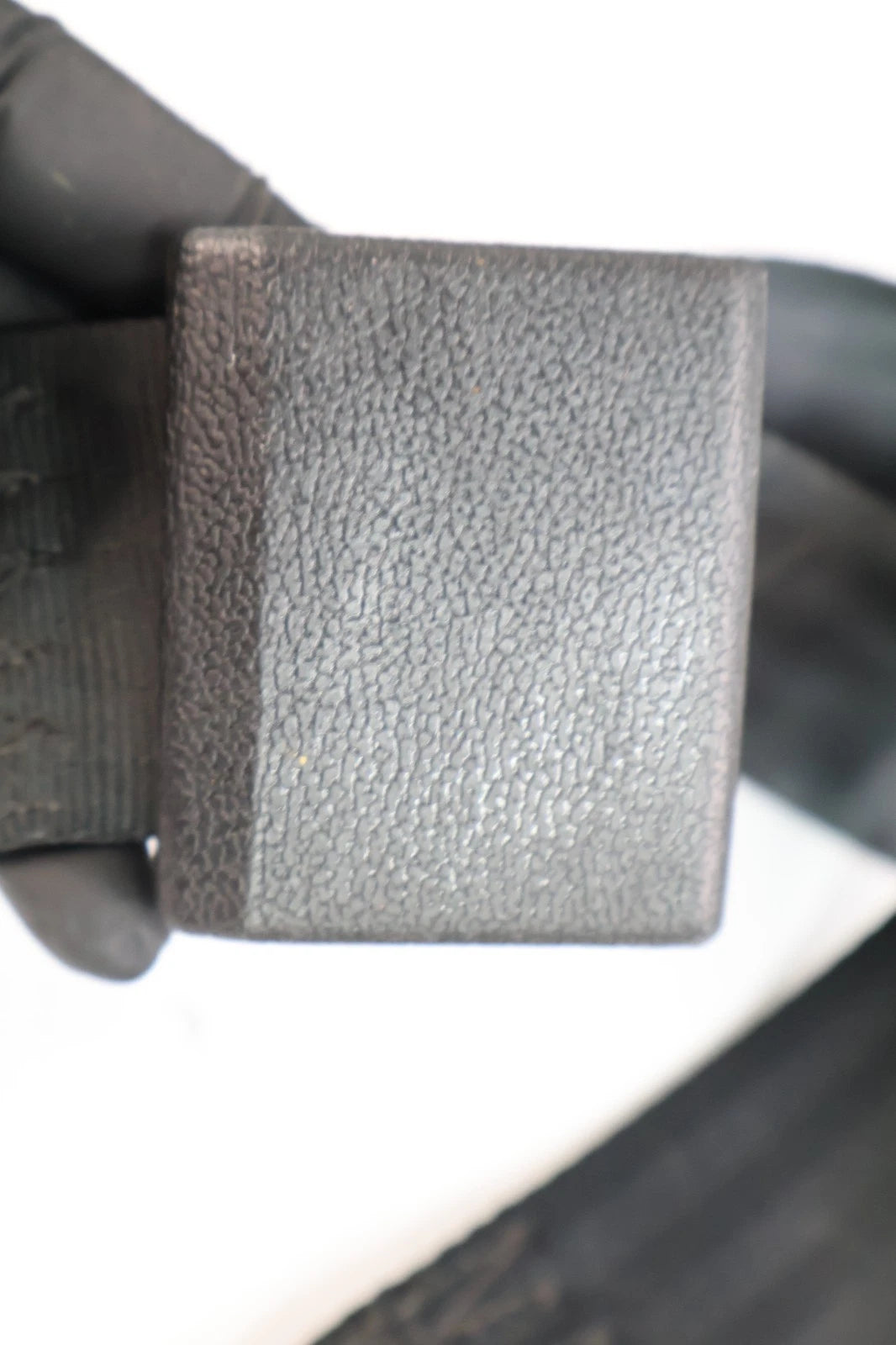 2011-2014 TOYOTA SIENNA SEAT BELT BUCKLE END ASSEMBLY OEM FACTORY