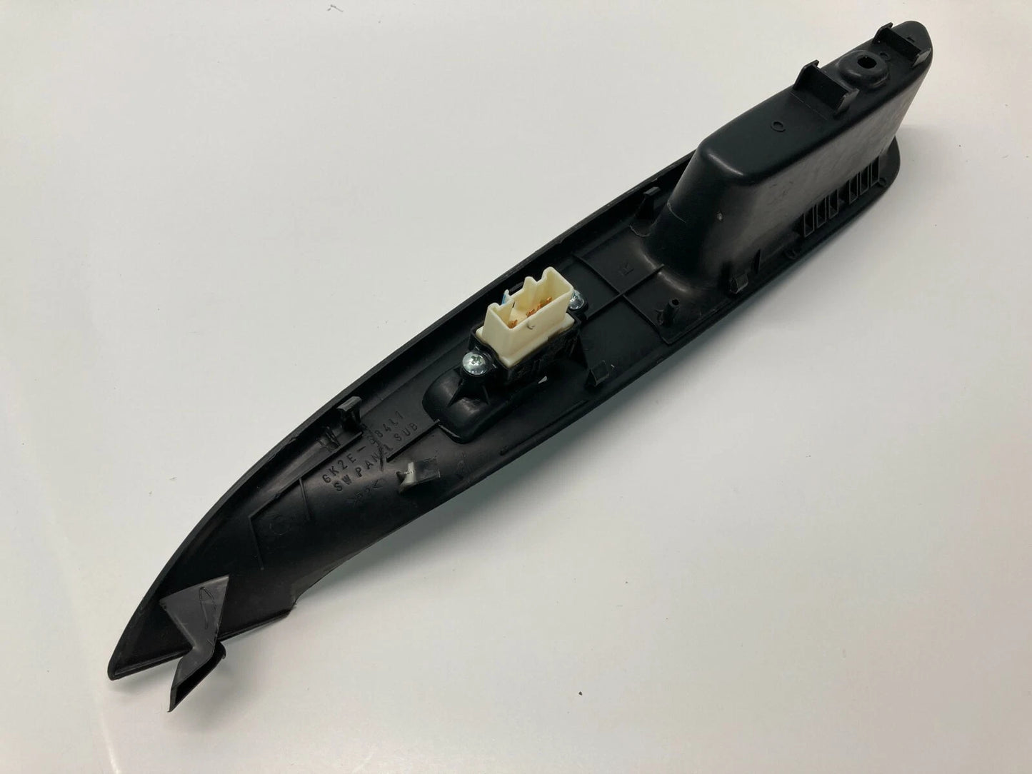 03-05 MAZDA 6 FRONT RIGHT PASSENGER SIDE DOOR POWER WINDOW SWITCH GK2E-684L1 OEM