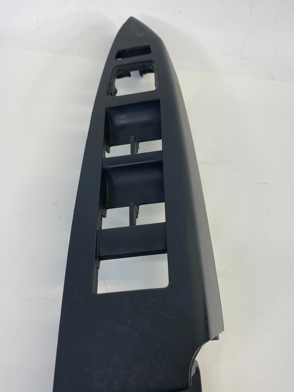 2012-2015 CHEVROLET CAPTIVA SPORT FRONT LEFT POWER WINDOW SWITCH TRIM BEZEL OEM