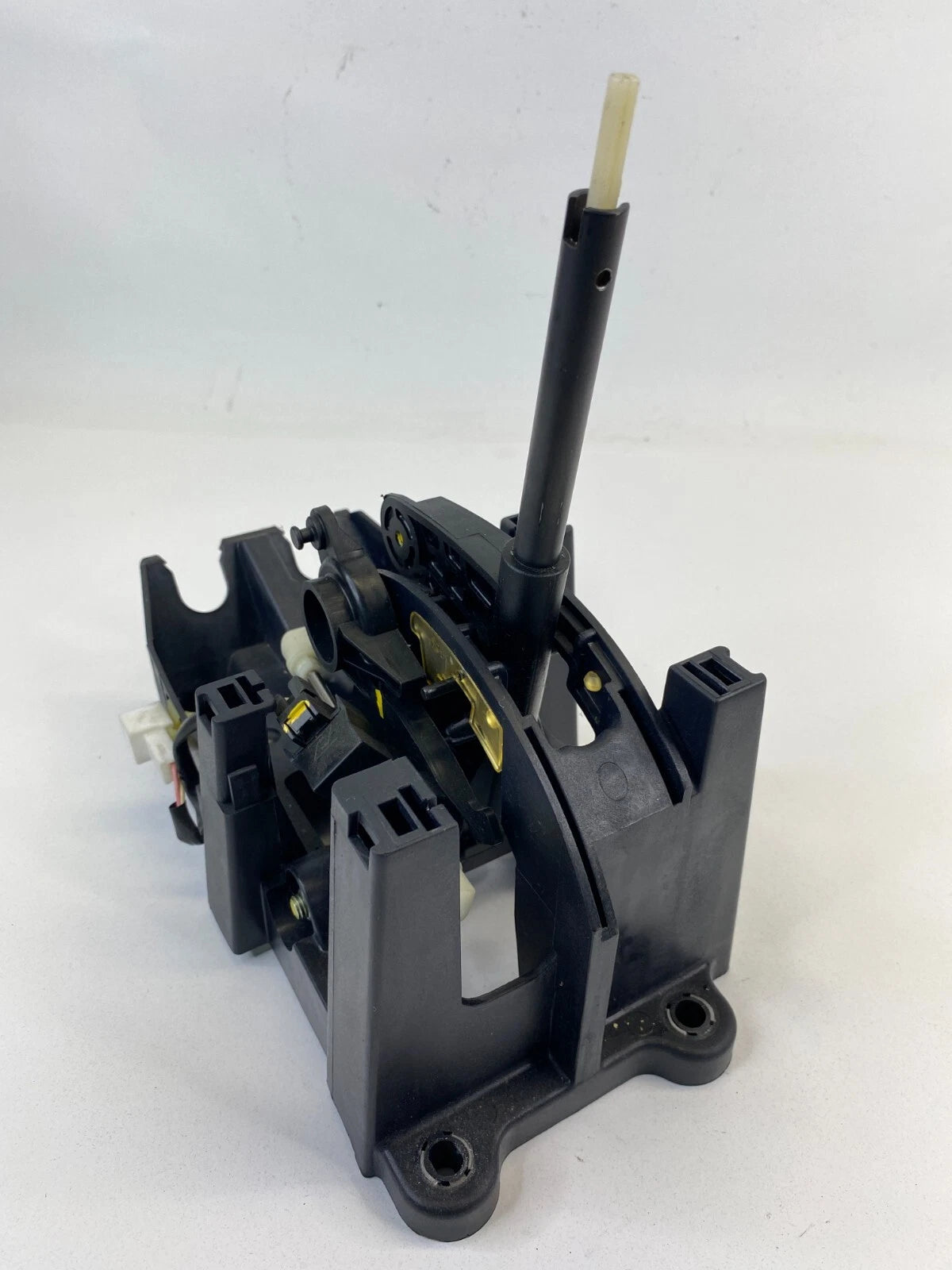 2006 PONTIAC TORRENT 3.4L AUTOMATIC TRANSMISSION SHIFTER GEAR SHIFTER LEVER OEM
