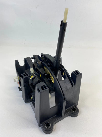 2006 PONTIAC TORRENT 3.4L AUTOMATIC TRANSMISSION SHIFTER GEAR SHIFTER LEVER OEM