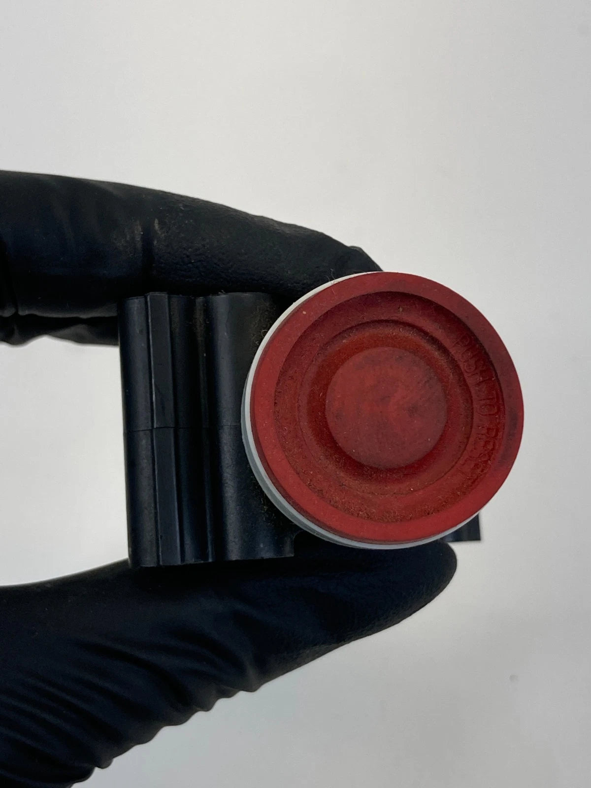 07-17 Lincoln Navigator First Inertia Fuel Pump Shut-Off Switch Button 2L1T-9341