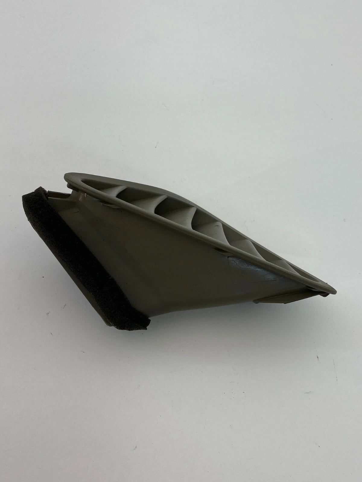 2006-2011 HYUNDAI AZERA UPPER DASH LEFT AC DEFROST AIR VENT GRILLE 97383-3L000