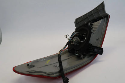 2007 2008 2009 TOYOTA CAMRY RIGHT PASSENGER SIDE TAILLIGHT OUTER TAIL LAMP OEM