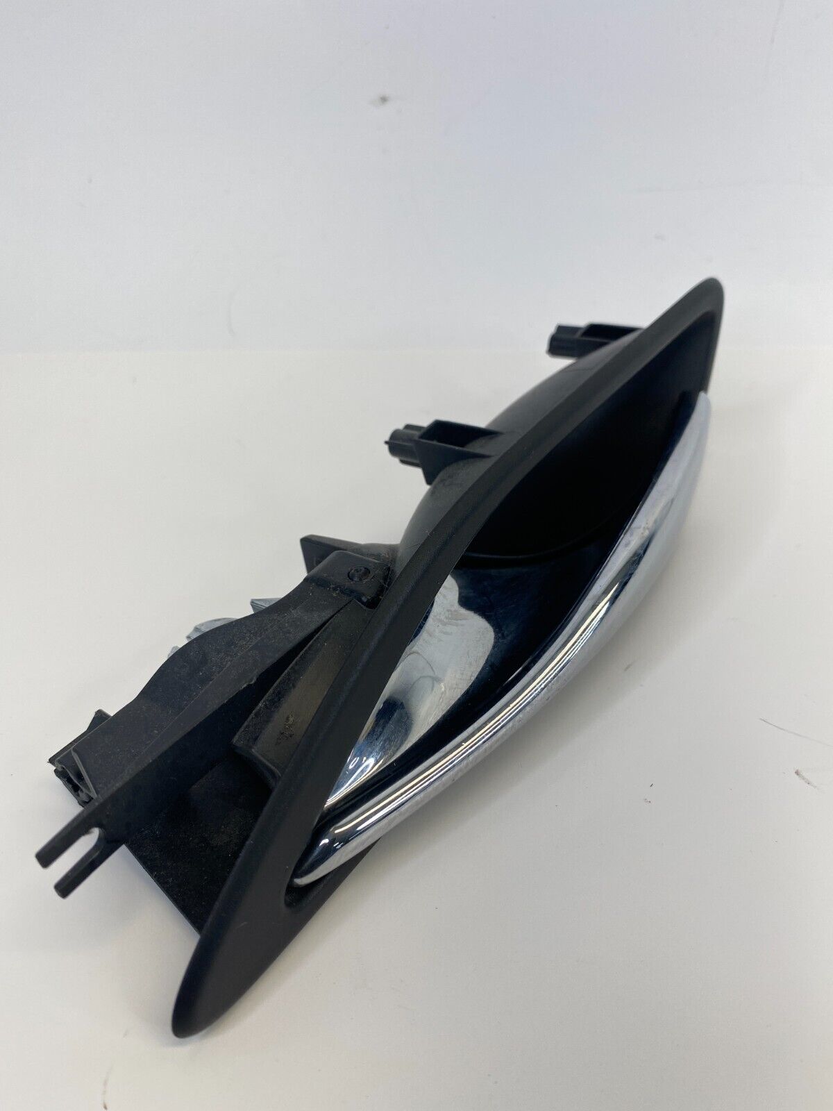 2010-2015 Cadillac SRX Front Left Driver Interior Inner Door Handle 13504334 OEM