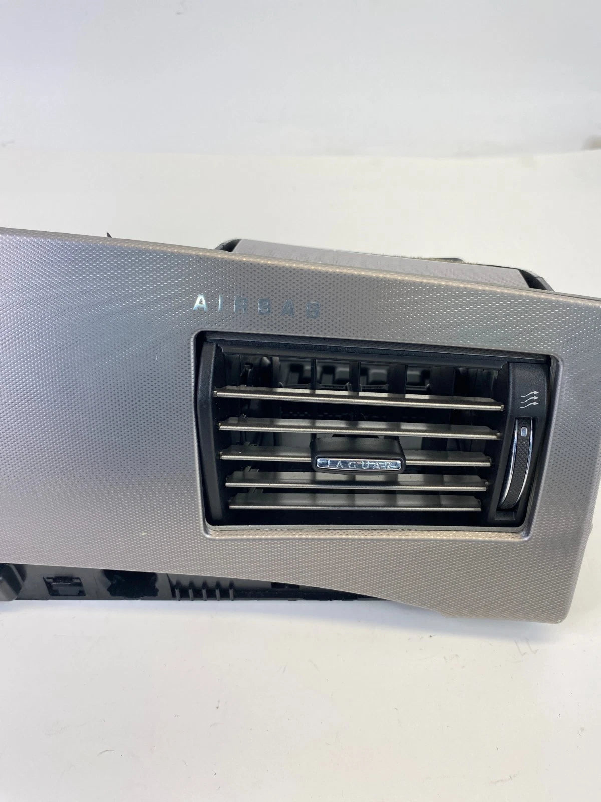 09-15 JAGUAR XF DASH RIGH PASSENGER AC AIR VENT PANEL BEZEL TRIM 8X23043C26AH