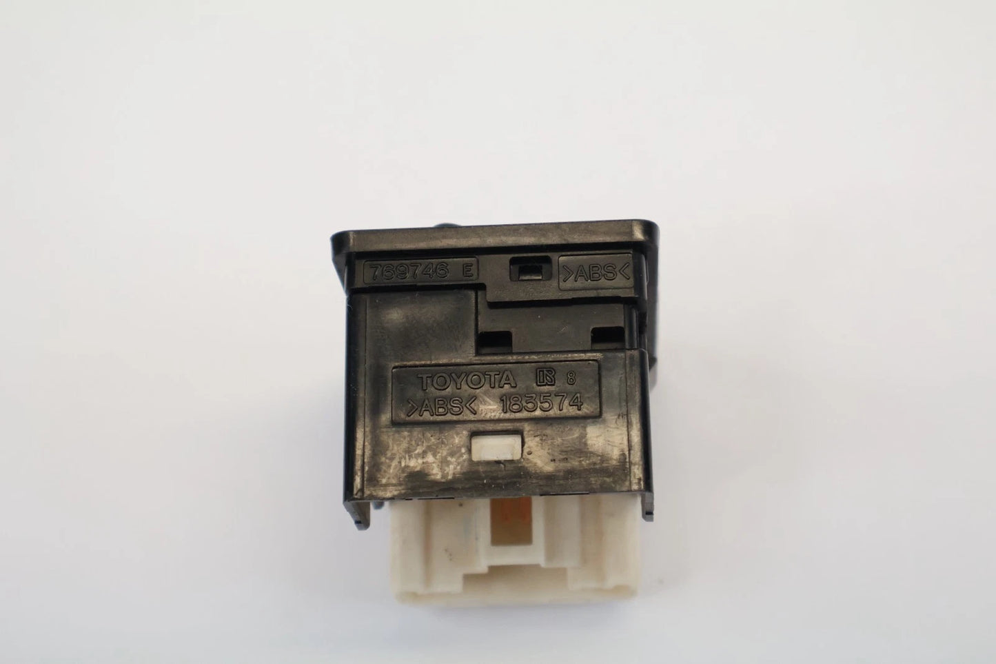 2010-2015 TOYOTA PRIUS FRONT POWER MIRROR CONTROL SWITCH BUTTON 183574 OEM