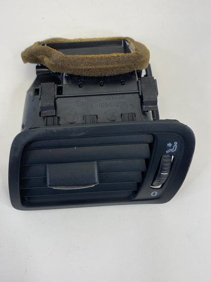 2009-2011 Volkswagen CC Front Left Side Outer Dash Air Vent Grille 3C1-819-701F