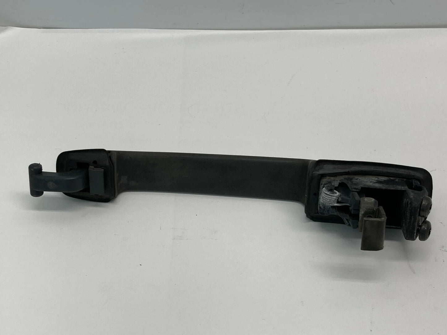 93 94 95 96 97 VOLVO 850 REAR LEFT SIDE EXTERIOR OUTER DOOR HANDLE ASSEMBLY OEM
