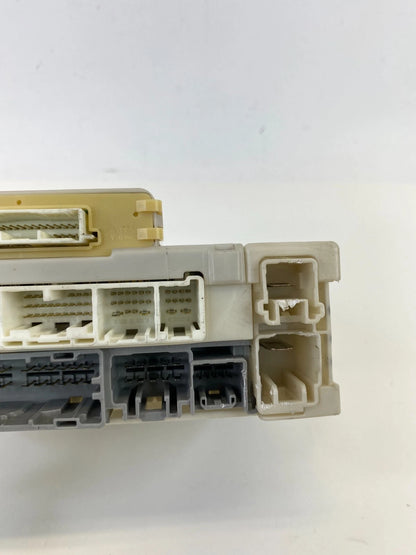 2006-2008 LEXUS IS250 DASH RIGHT SIDE CABIN FUSE RELAY JUNCTION BLOCK 8273053040