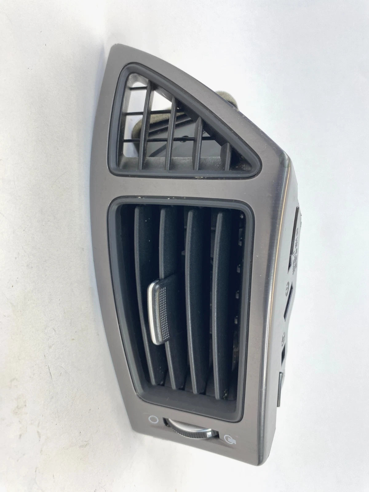 2011-2014 HYUNDAI SONATA DASH RIGHT SIDE A/C AIR VENT OUTER GRILLE OEM 3S9749000