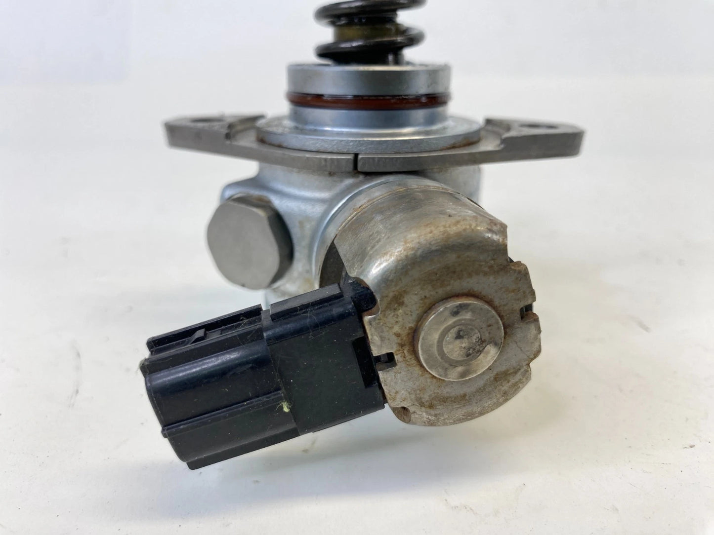 2012-2017 FORD FOCUS 2.0L L4 HIGH PRESSURE FUEL PUMP ASSY CM5E-9D376-CB OEM