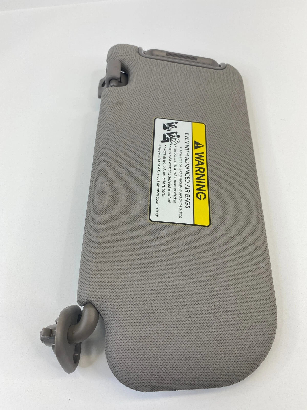 2010-2015 HYUNDAI TUCSON RIGHT PASSENGER SIDE SUNVISOR SUN VISOR SHADE W CLIP