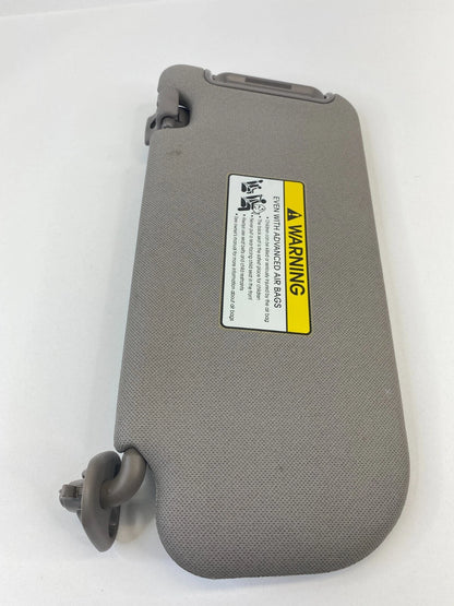 2010-2015 HYUNDAI TUCSON RIGHT PASSENGER SIDE SUNVISOR SUN VISOR SHADE W CLIP
