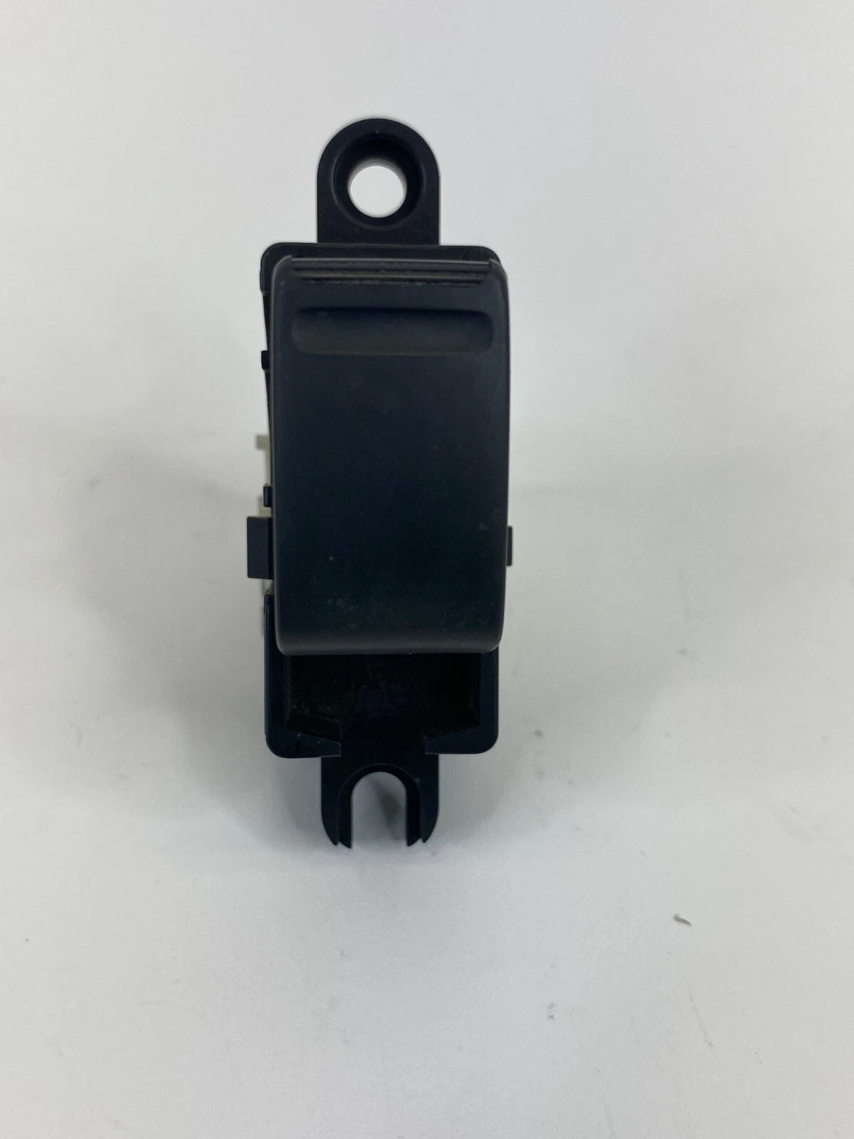 1999-2002 NISSAN PATHFINDER REAR RIGHT BACK DOOR POWER WINDOW CONTROL SWITCH OEM