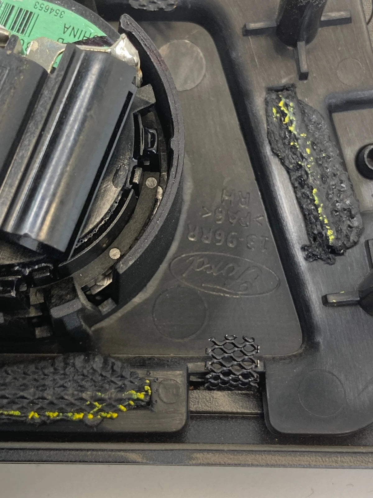 2017-2020 FORD FUSION REAR RIGHT BACK SIDE INTERIOR DOOR HANDLE W/ TWEETER OEM