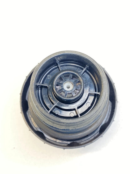 1998 1999 2000 2001 NISSAN ALTIMA SEDAN FUEL FILLER GAS TANK LID CAP COVER OEM