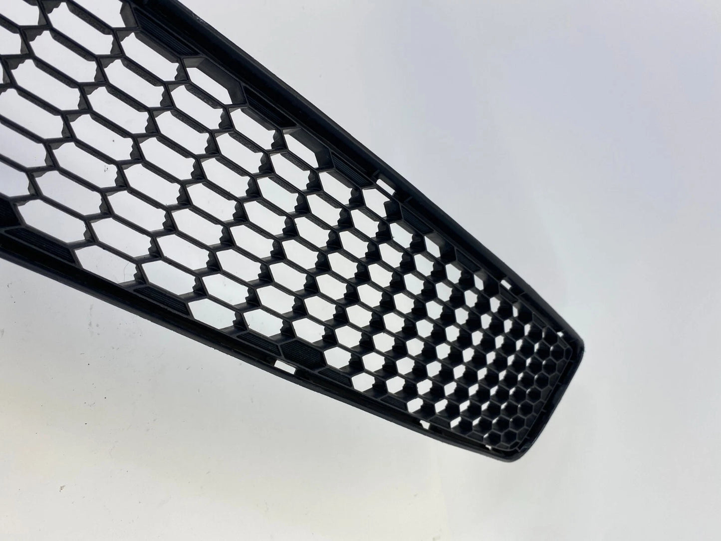 2005 2006 2007 SCION TC FRONT CENTER LOWER GRILL GRILLE INSERT TRIM 53112-21030