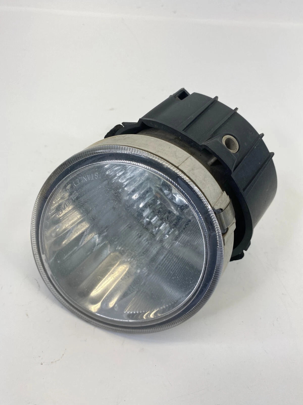 2013-2019 SUBARU OUTBACK FRONT RIGHT SIDE FOG LIGHT LAMP STANLEY W0769 OEM