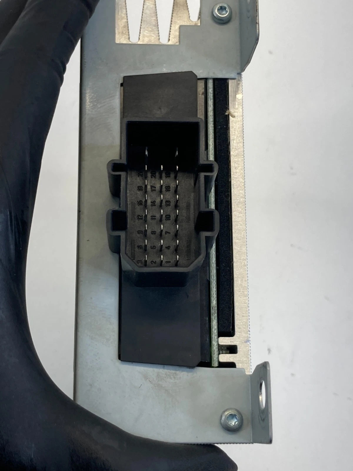 06-08 AUDI A4 QUATTRO RADIO STEREO AUDIO AMPLIFIER AMP MODULE 8E5035223D OEM