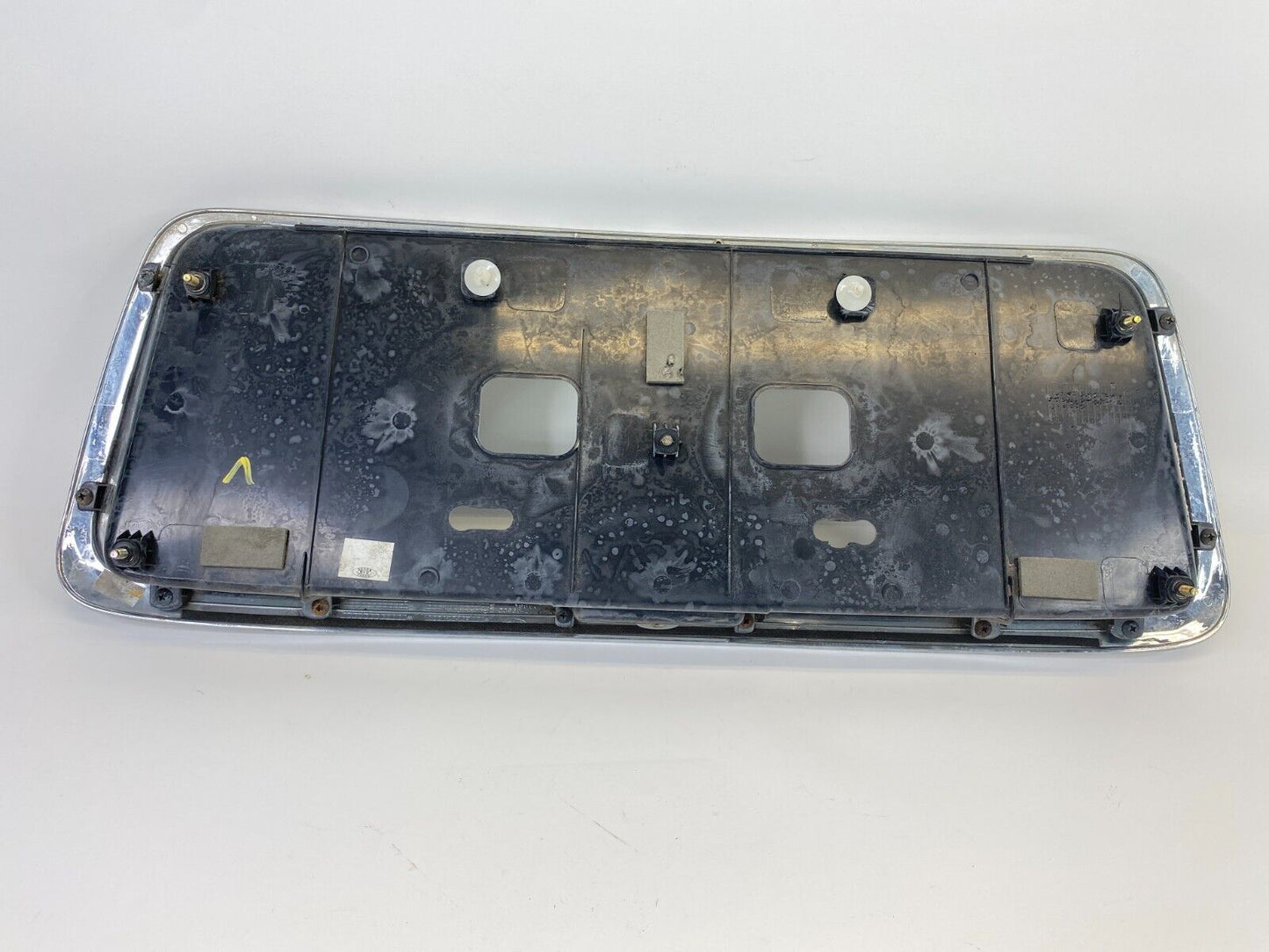 2002-2005 Hyundai Sonata Deck Lid Trunk Finish Panel Molding Garnish 87371-3D000