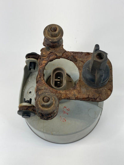 01-06 Chevrolet Tahoe Chevy Suburban 1500 2500 Front Fog Light Lamp 16530545 OEM