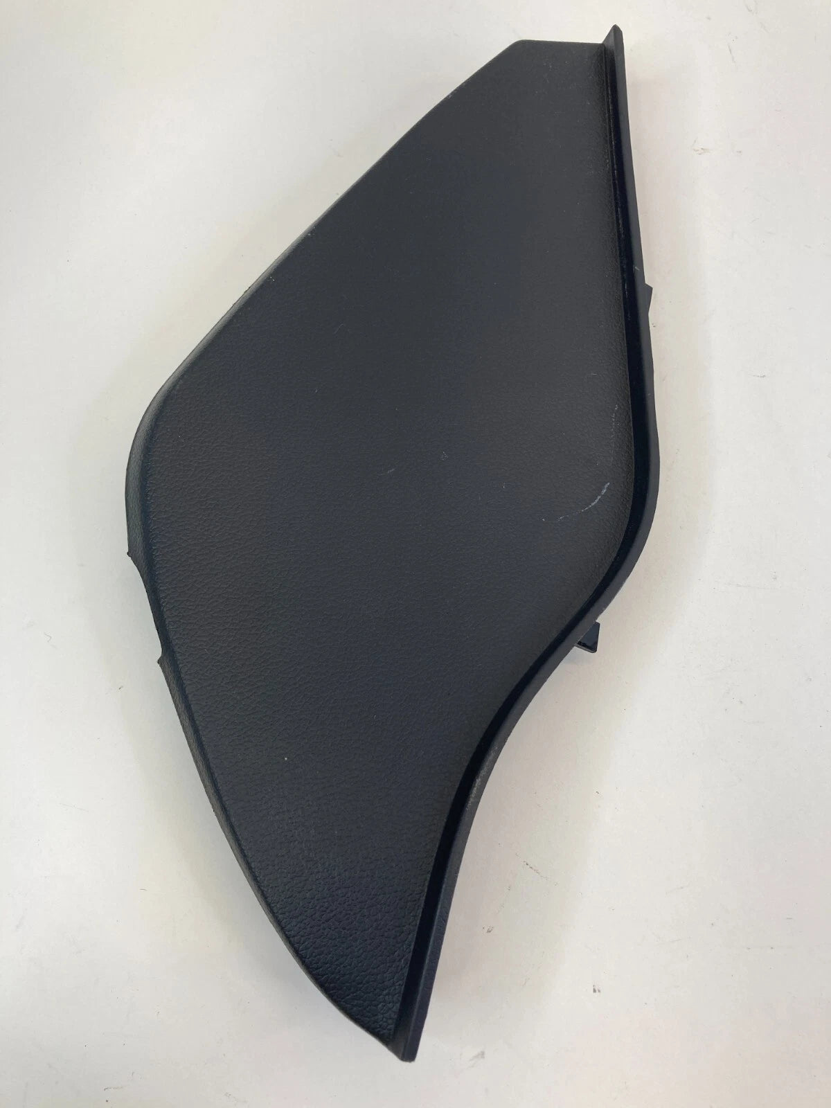 12-17 KIA RIO LH DASH SIDE END COVER INTERIOR PANEL TRIM OEM FACTORY 847661W000