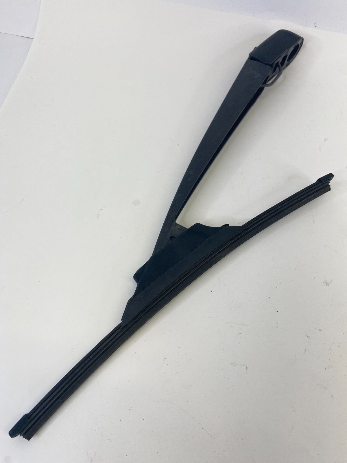 2009-2012 Nissan Murano Rear Windshield Wiper Arm Assembly OEM