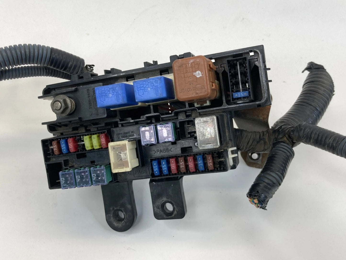 01-04 NISSAN PATHFINDER 3.5L 4WD UNDER HOOD FUSE RELAY BOX FUSEBOX 24382-4W000