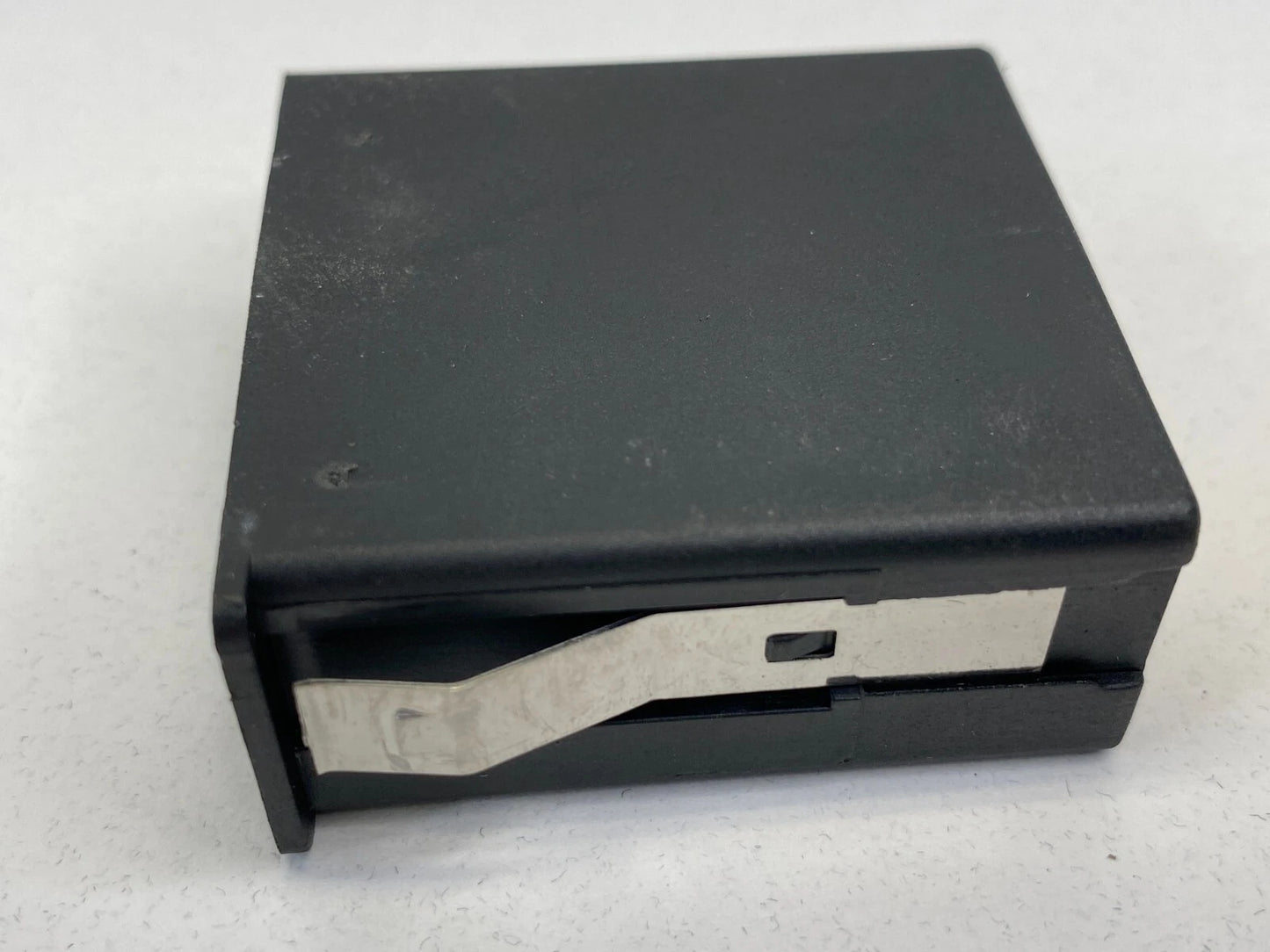 2004 2005 2006 BMW X3 GLOVE BOX FLASHLIGHT CHARGER PORT SOCKET 61138352336 OEM