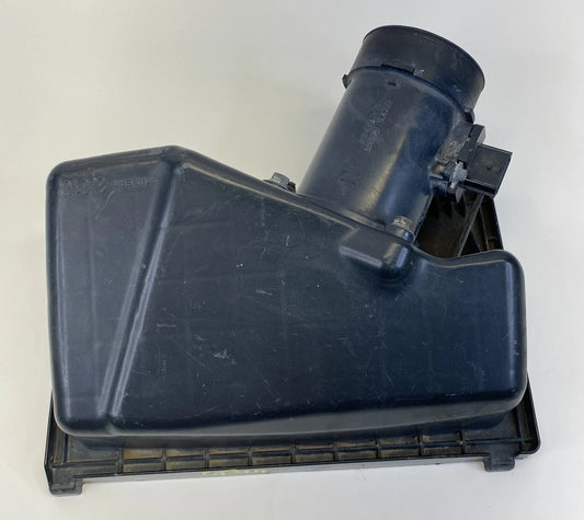 2002-2006 NISSAN ALTIMA 2.5L AIR INTAKE CLEANER BOX UPPER COVER LID W/ HOSE MAF