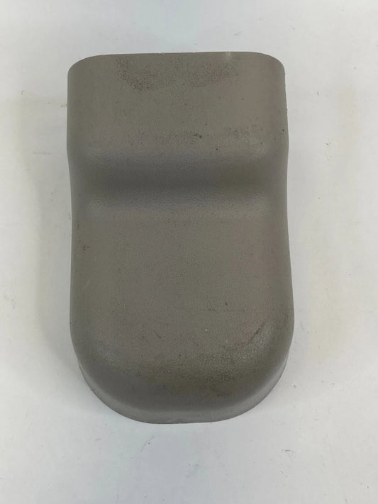 2006-2008 HYUNDAI SONATA SEDAN FRONT RIGHT INNER SIDE SEAT TRACK COVER TRIM OEM