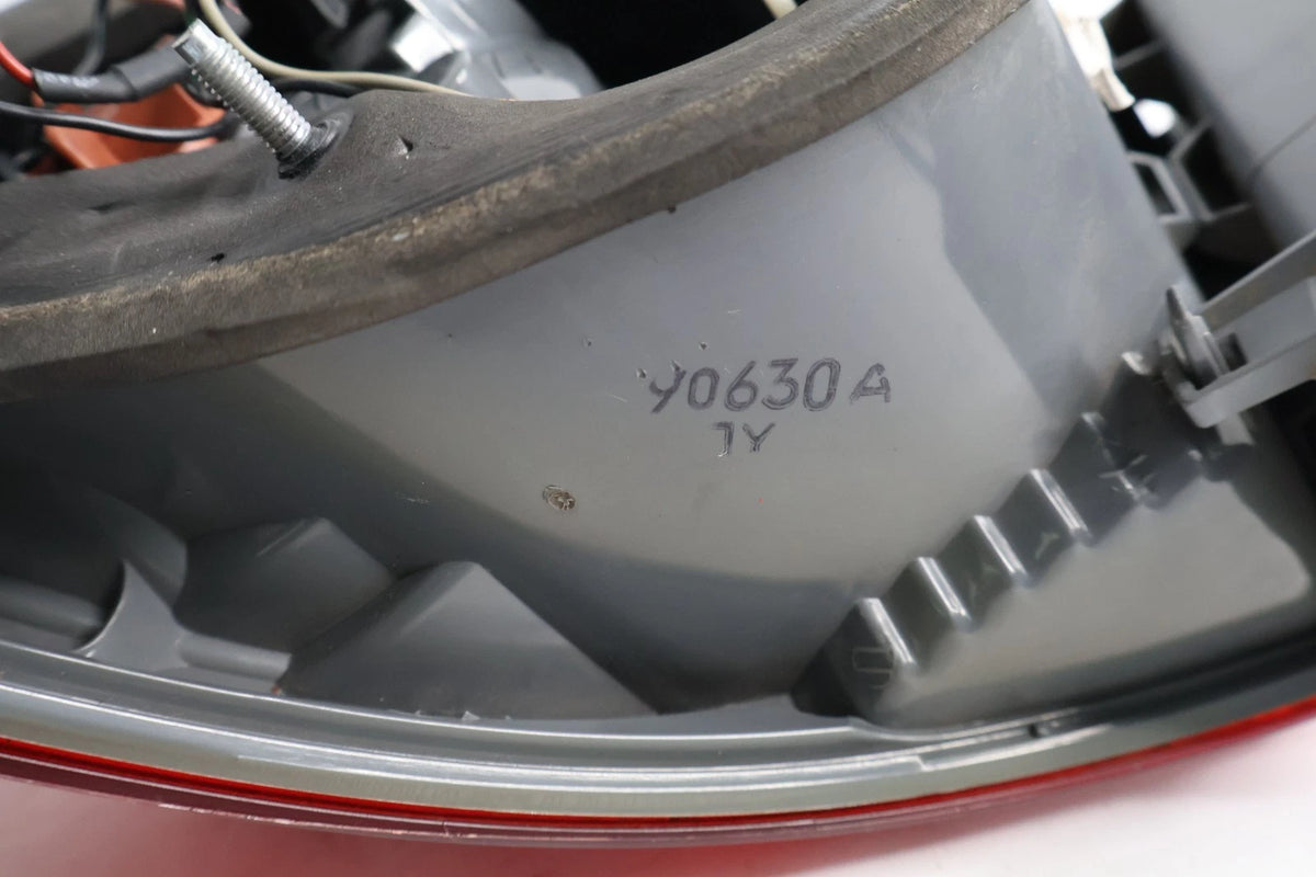 2007-2010 HYUNDAI ELANTRA SEDAN LEFT DRIVER SIDE OUTER TAIL LIGHT LAMP OEM