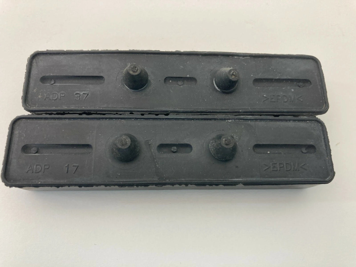 2007 PONTIAC G6 SEDAN FRONT HOOD ADJUSMENT RUBBER BUMPER STOP SET PAIR OEM