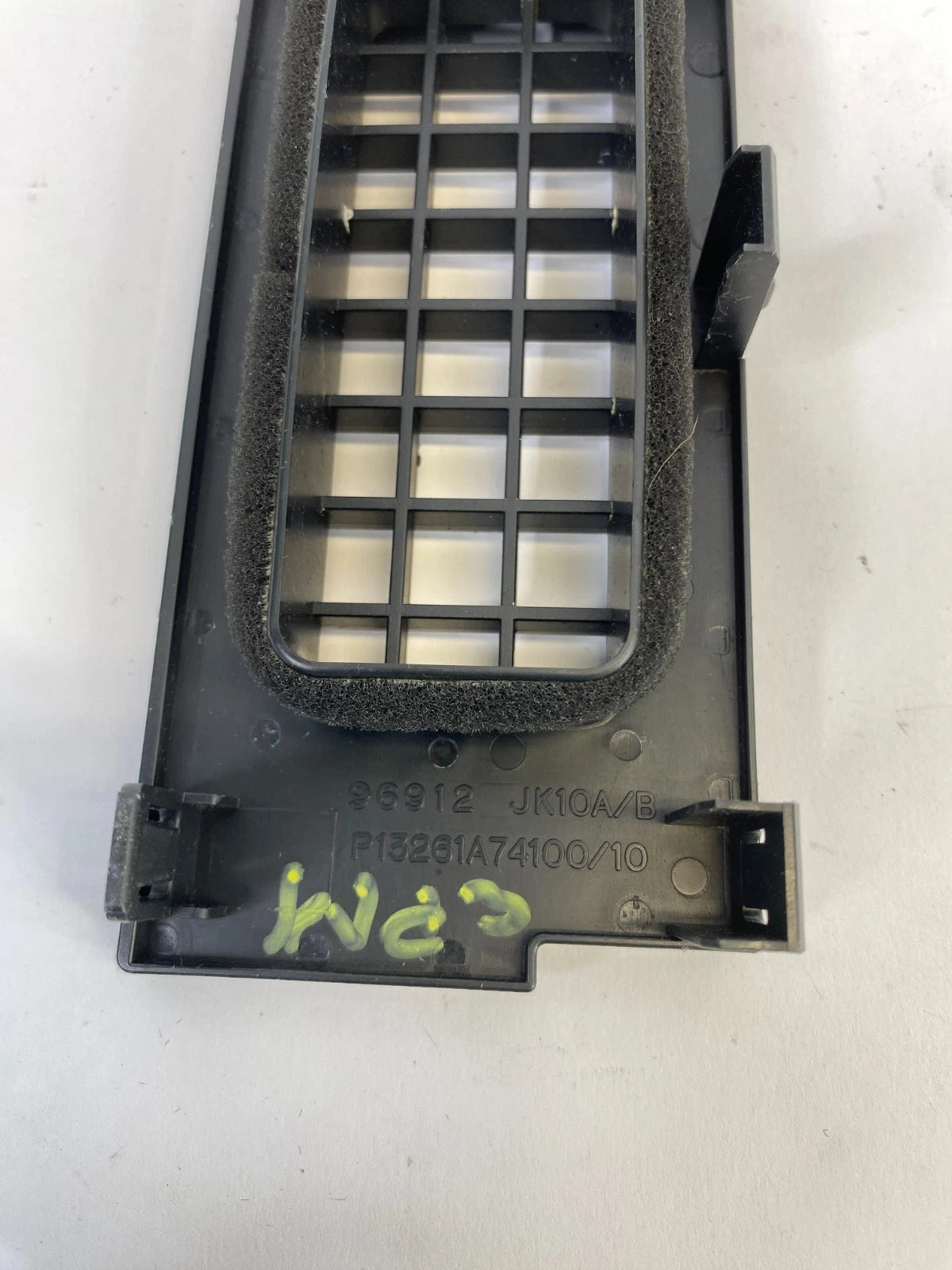 2007-2008 INFINITI G35 SEDAN CENTER CONSOLE AIR VENT GRILLE COVER 96912-JK10A
