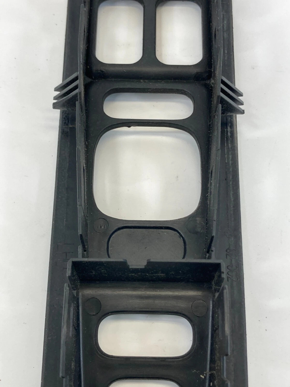 2004-2006 CADILLAC SRX FRONT LEFT DRIVER DOOR WINDOW SWITCH BEZEL COVER TRIM OEM