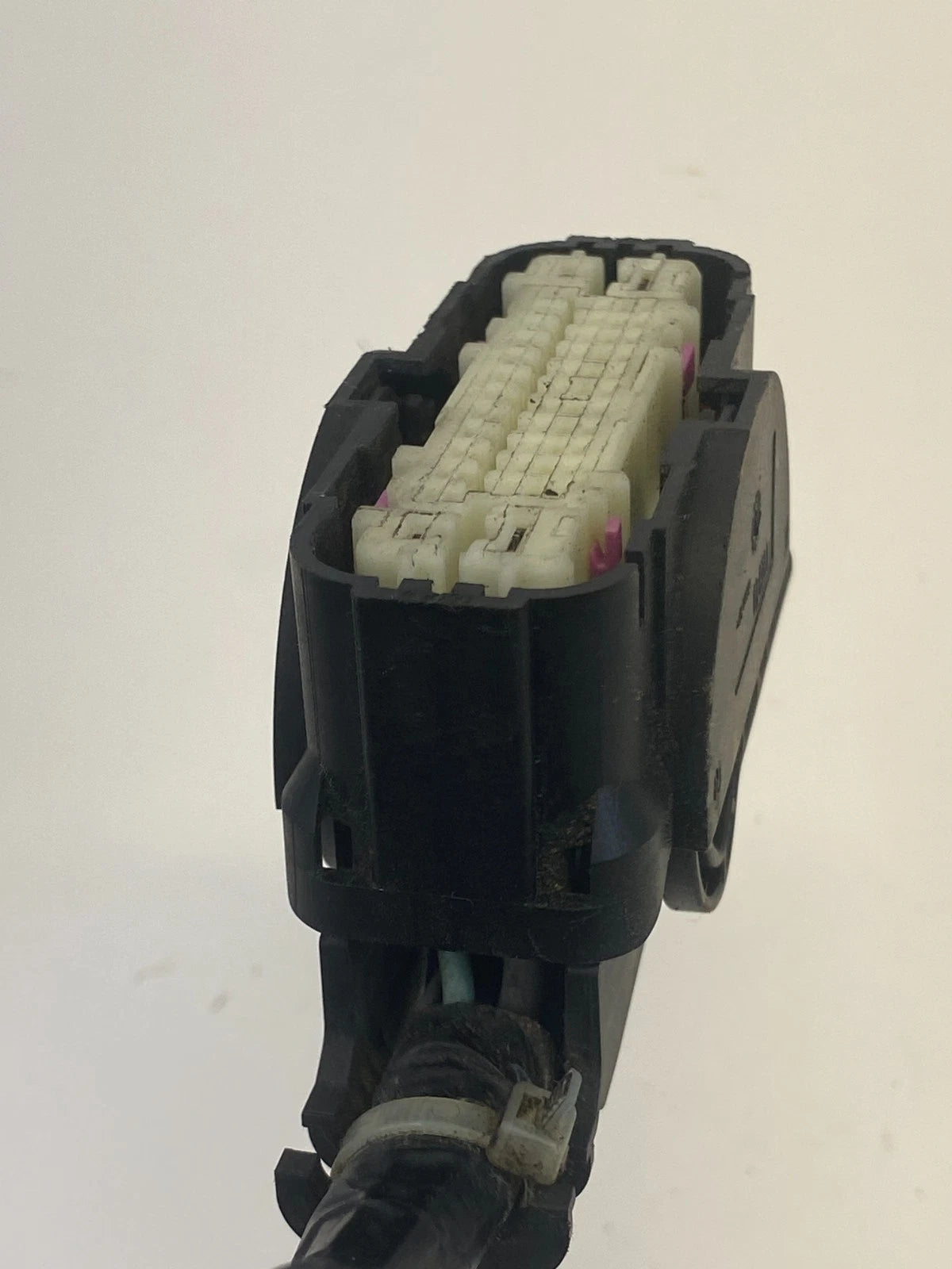 11-24 MITSUBISHI OUTLANDER SPORT ABS MODULE CONNECTOR PLUG PIGTAIL 1928405328