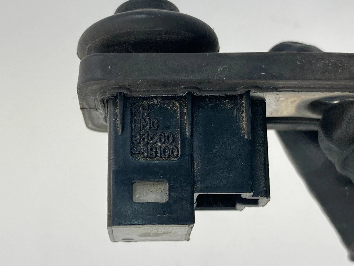 2004-2009 KIA SPECTRA REAR LEFT DRIVER DOOR JAMB AJAR SENSOR SWITCH 93560-3B100