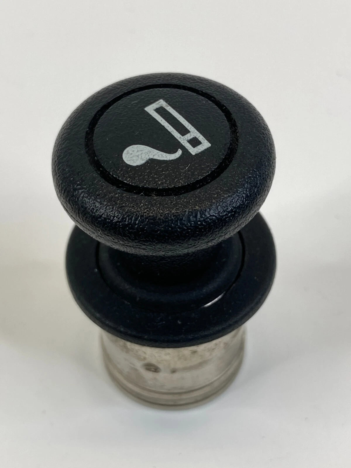 2005 2006 2007 CHRYSLER 300 POWER OUTLET CIGARETTE LIGHTER SOCKET OEM