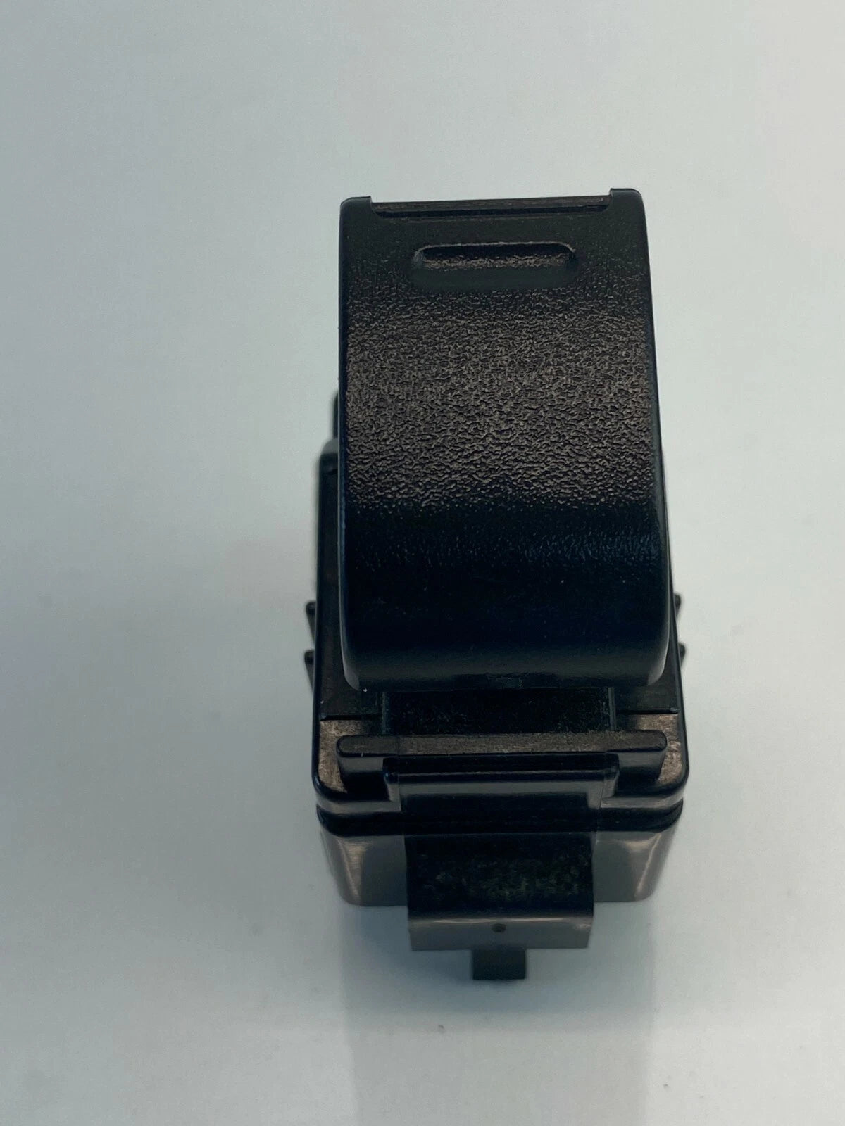 04-09 TOYOTA PRIUS 03-08 TOYOTA MATRIX REAR LEFT SIDE DOOR WINDOW BUTTON SWITCH