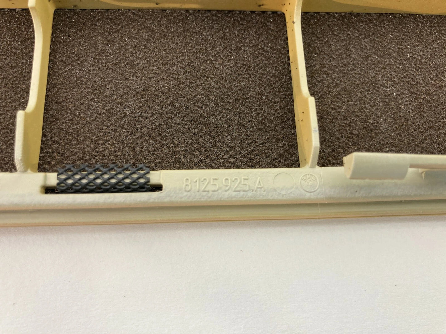 1995-2001 BMW 740I 740IL REAR DECK PANEL SPEAKER COVER TRIM GRILL 8125925A OEM