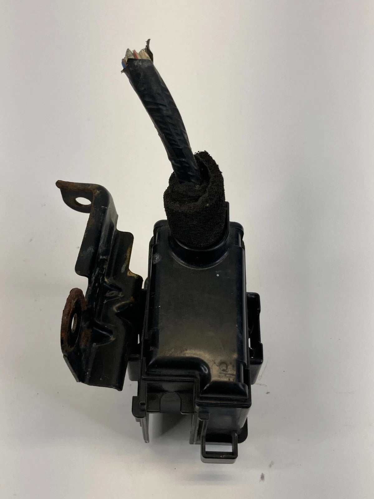 2005 2006 ACURA MDX 3.5L V6 A/T ENGINE COMPARTMENT FUSE BOX UNDER HOOD