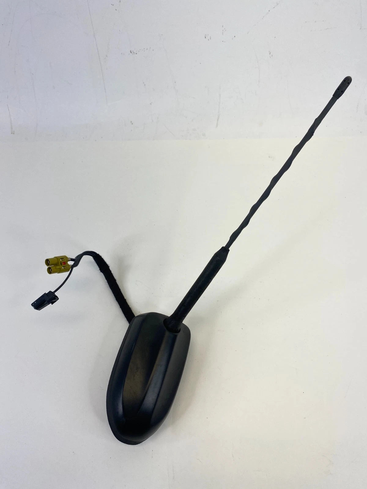 2013-2019 Ford Police Interceptor Utility Roof Mount Radio Antenna Base Mast OEM